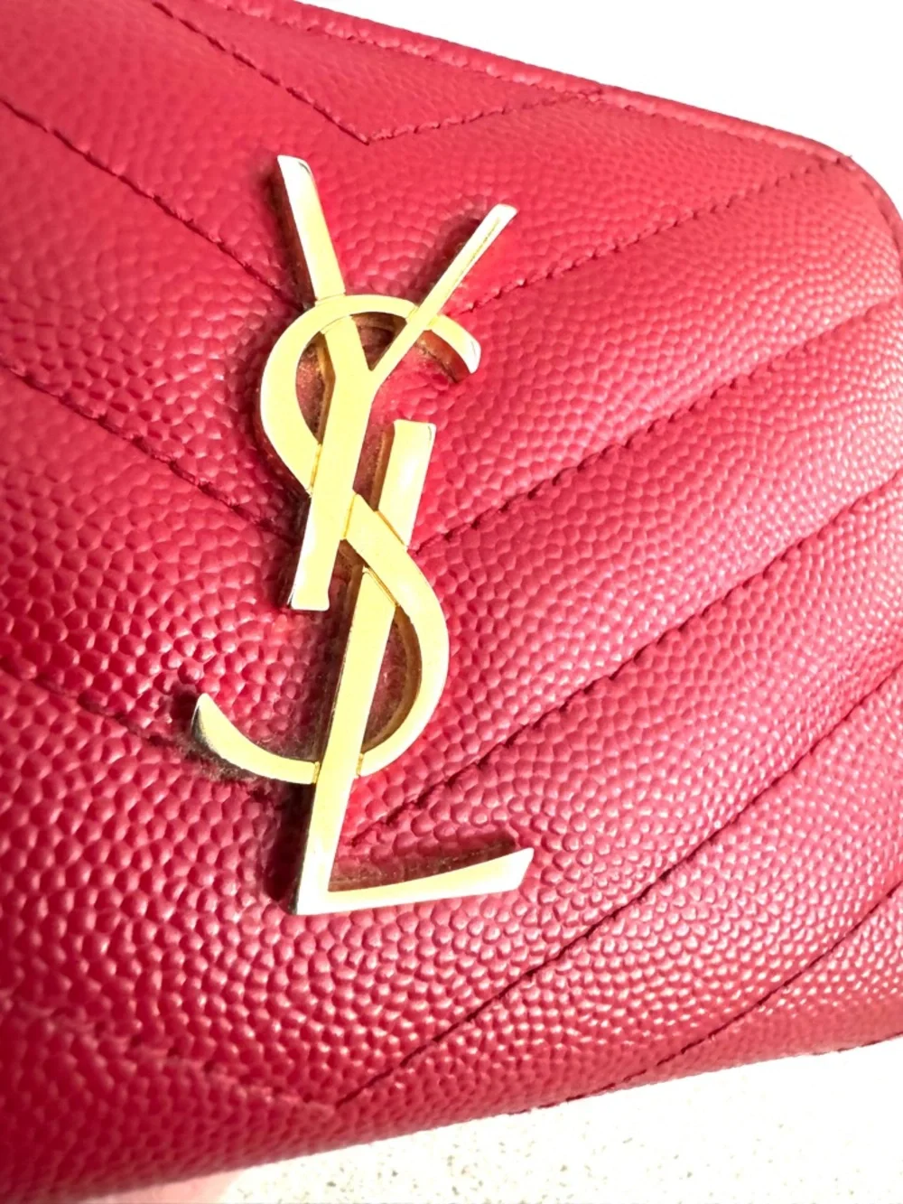 SAINT LAURENT YSL Paris Red Caviar Chevron Compact Bifold Zip Wallet - Picture 3 of 10